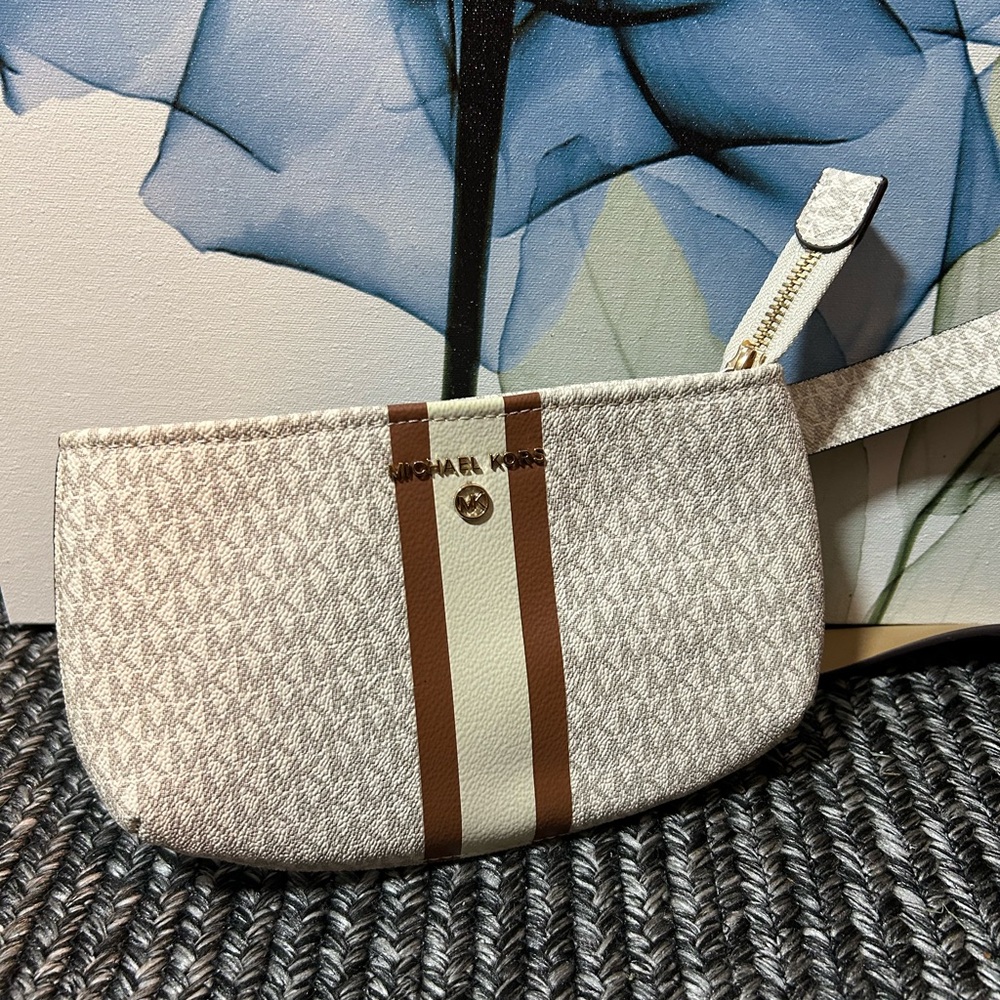 Michael Kors belt pouch